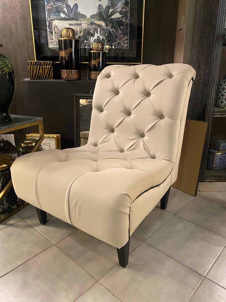 https://a.1stdibscdn.com/italian-contemporary-light-creamy-velvet-and-black-wood-bedroom-armchair-for-sale-picture-3/f_48502/f_48554512/IMG_1769624675417_master.JPG?width=768
