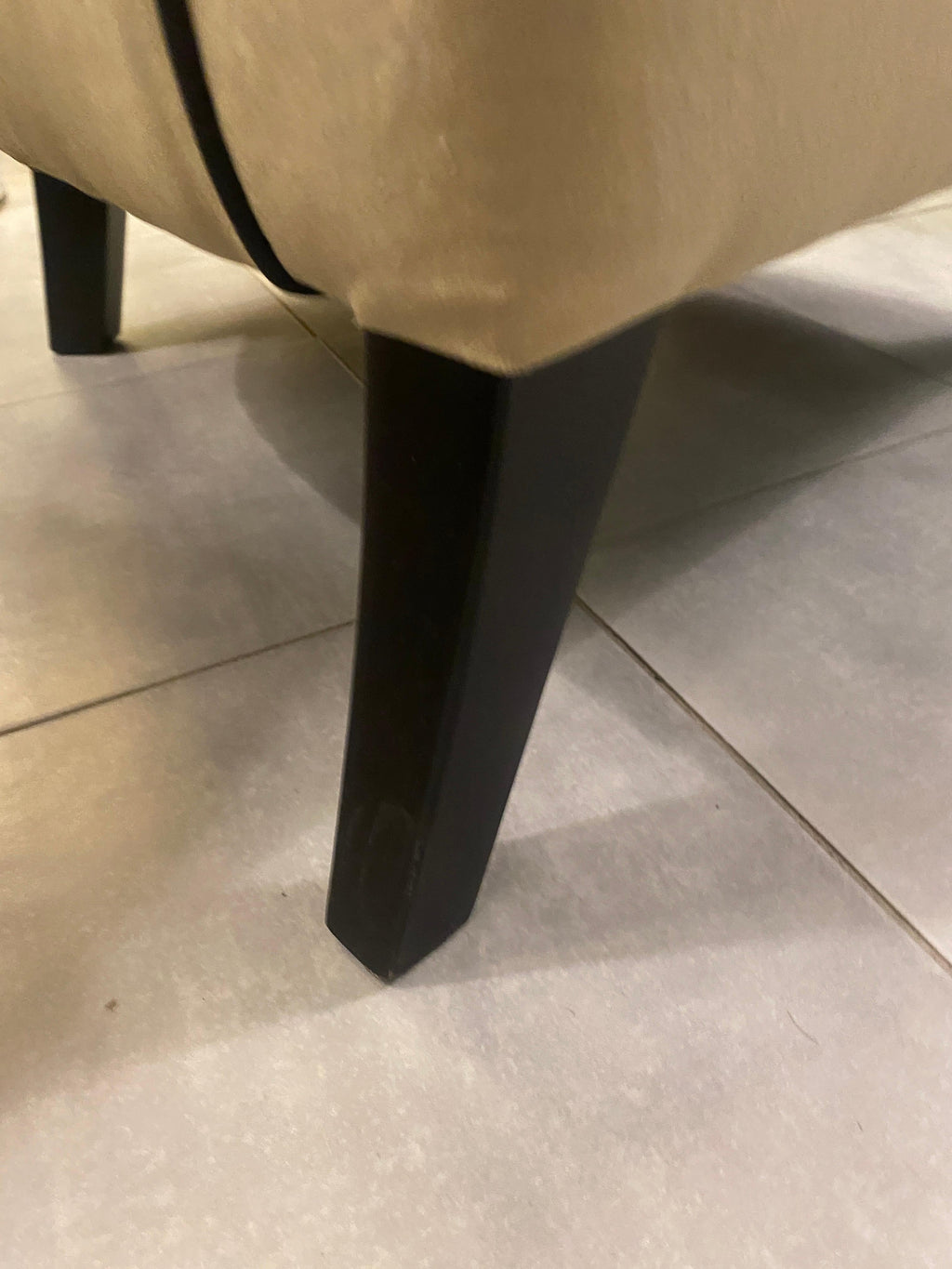 https://a.1stdibscdn.com/italian-contemporary-light-creamy-velvet-and-black-wood-bucket-armchair-for-sale-picture-7/f_48502/f_48554882/IMG_1769625990483_master.JPG