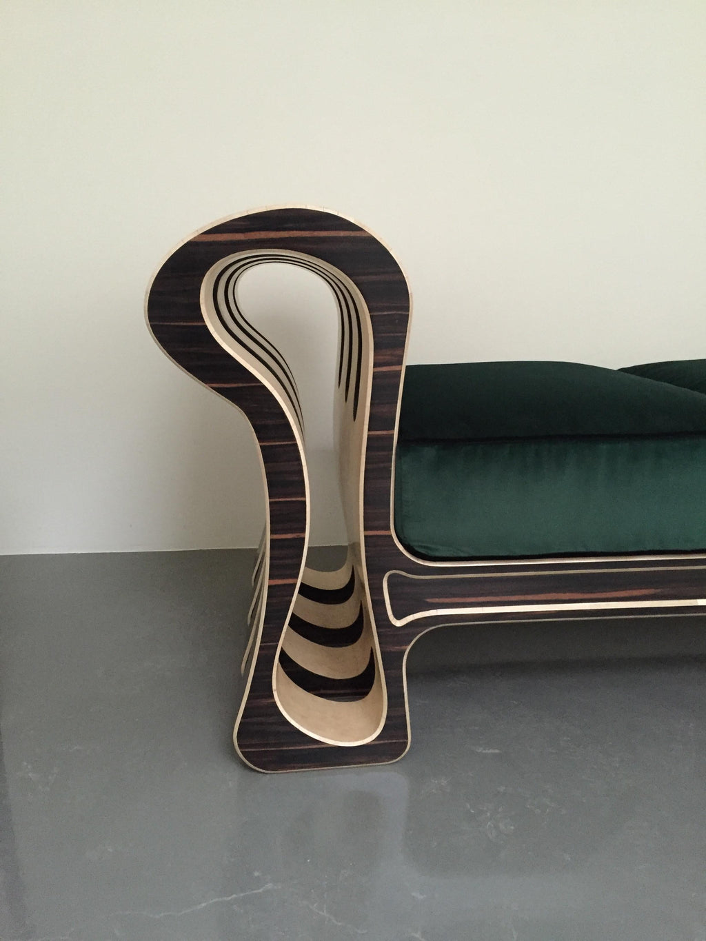 https://a.1stdibscdn.com/sculptural-divan-chaise-longue-in-dark-walnut-maple-by-ivan-paradisi-for-sale-picture-3/f_47912/f_16646332/IMG_1774949443841_master.JPG