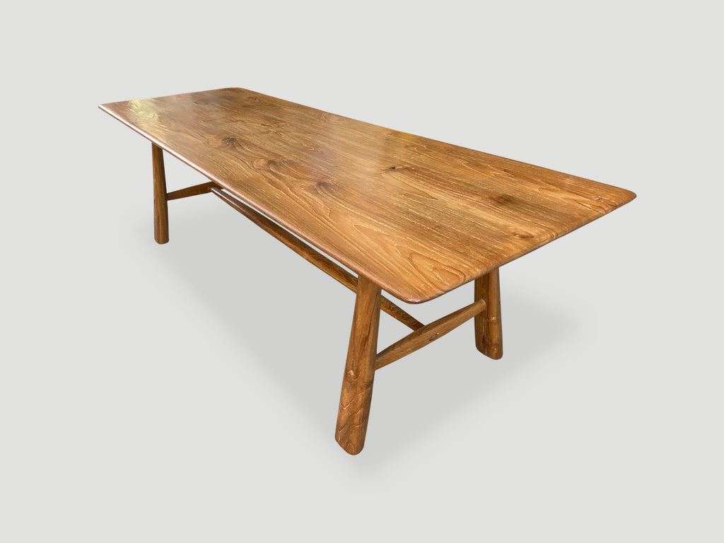 https://a.1stdibscdn.com/andrianna-shamaris-mid-century-couture-teak-wood-dining-table-for-sale-picture-4/f_10806/f_224799721612917777311/IMG_1850_master.jpg