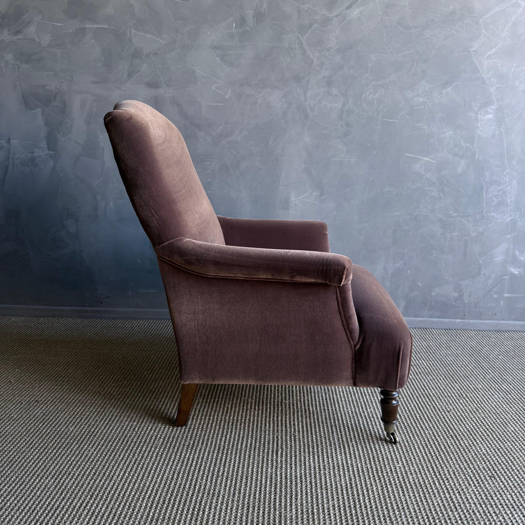 https://a.1stdibscdn.com/alma-napoleon-style-accent-chair-in-velvet-for-sale-picture-5/f_18223/f_478145921764728479995/IMG_1869_2_master.jpg