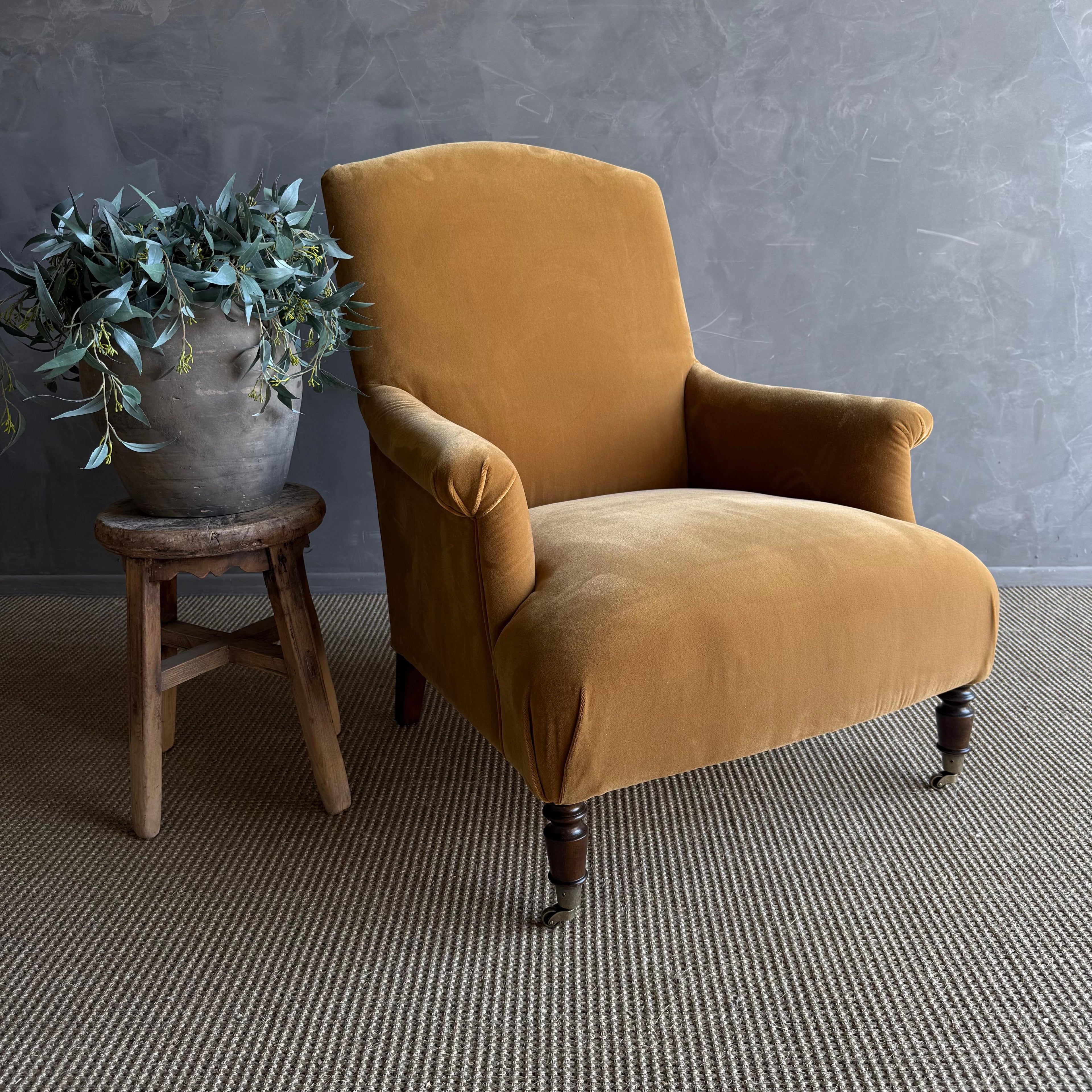 https://a.1stdibscdn.com/alma-upholstered-accent-chair-in-faux-mohair-velvet-for-sale-picture-3/f_18223/f_478146121764728660098/IMG_1880_3_master.jpg