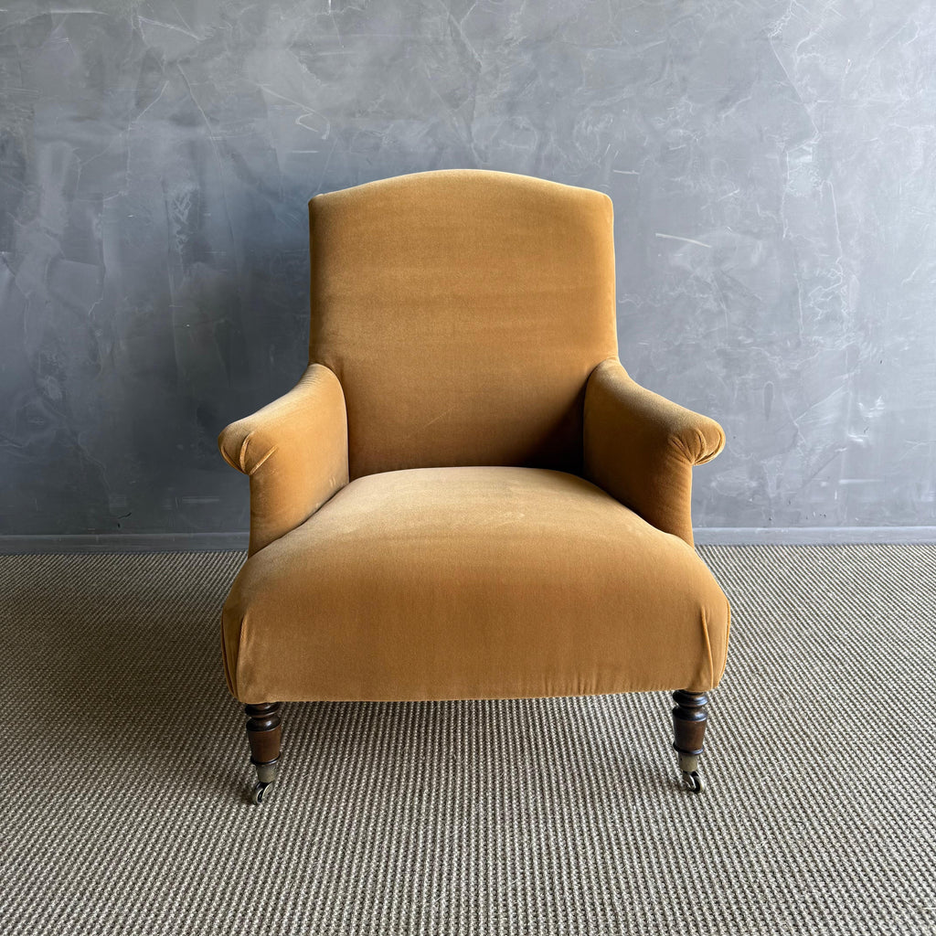 https://a.1stdibscdn.com/alma-upholstered-accent-chair-in-faux-mohair-velvet-for-sale-picture-6/f_18223/f_478146121764728660118/IMG_1883_2_master.jpg