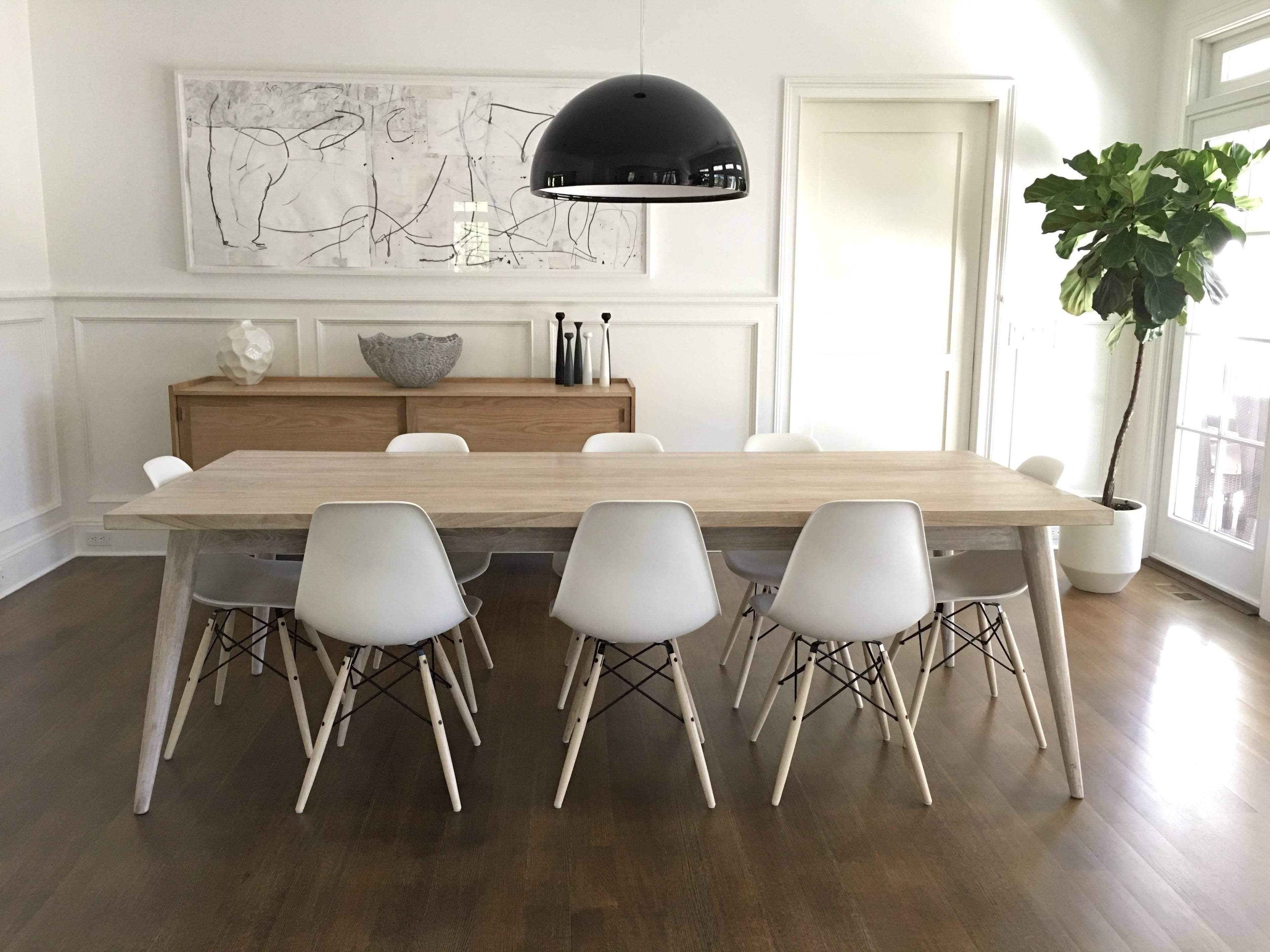 https://a.1stdibscdn.com/andrianna-shamaris-st-bart-white-washed-teak-wood-dining-table-for-sale-picture-4/f_10806/f_238761021621626327357/IMG_1913_2_master.jpg