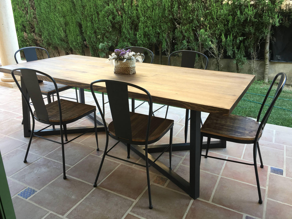 https://a.1stdibscdn.com/21st-century-wrought-iron-set-of-patio-dining-table-and-chairs-for-sale-picture-3/f_17262/f_125792611541419777432/IMG_1951_master.JPG