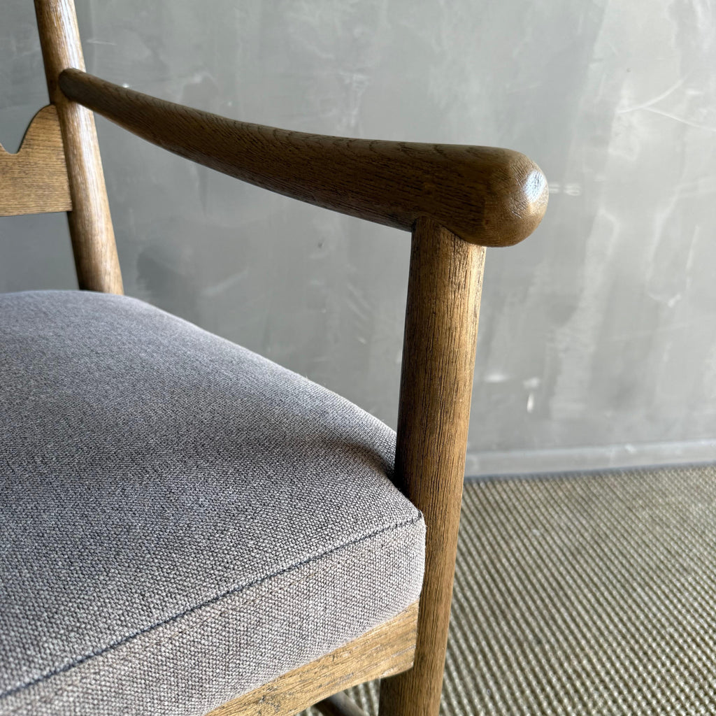 https://a.1stdibscdn.com/oak-open-arm-accent-chair-or-dining-chair-with-belgian-linen-upholstery-for-sale-picture-9/f_18223/f_478258821764796510140/IMG_1968_2_master.jpg