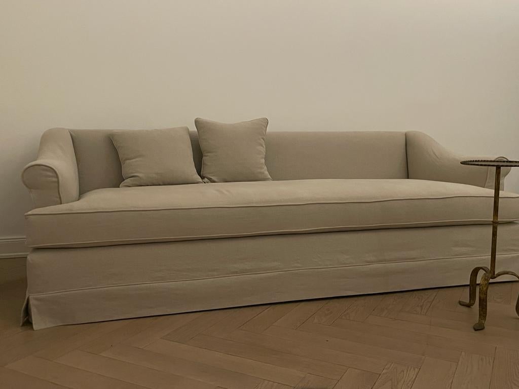 https://a.1stdibscdn.com/bespoke-handmade-belgian-linen-sofa-for-sale-picture-2/f_25473/f_353240121689855733715/IMG_20230707_WA0004_master.jpg