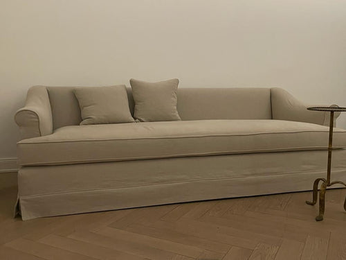 https://a.1stdibscdn.com/bespoke-handmade-belgian-linen-sofa-for-sale-picture-2/f_25473/f_353240121689855733715/IMG_20230707_WA0004_master.jpg