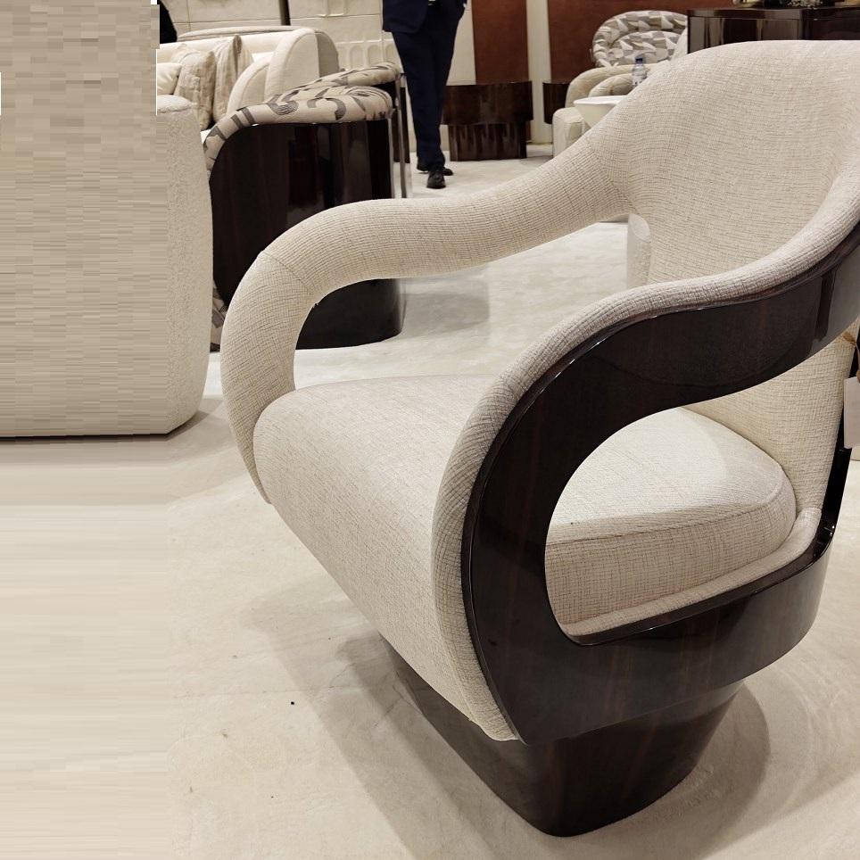 https://a.1stdibscdn.com/sculptural-velvet-armchair-in-glossy-natural-ebony-wood-structure-jose-de-castro-for-sale-picture-9/f_27693/f_475039821763000836984/IMG_20250116_175321626_master.jpg