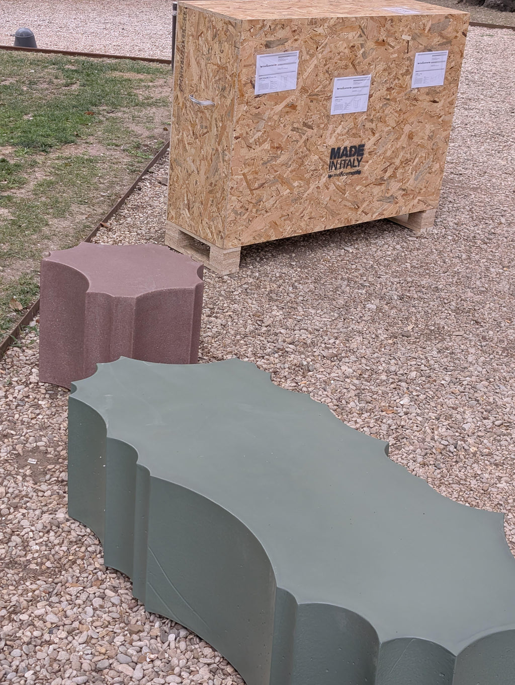 https://a.1stdibscdn.com/core-capsule-collection-in-concrete-core-side-table-for-sale-picture-9/f_38941/f_470693721760620811452/IMG_20250622_WA0025_master.jpg