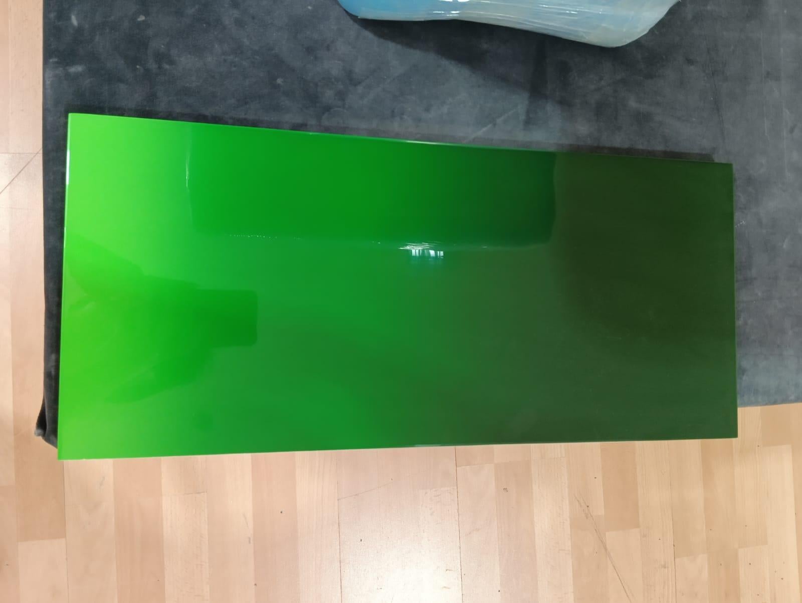 https://a.1stdibscdn.com/platea-green-horizon-coffee-table-in-hand-polished-high-gloss-gradient-lacquer-for-sale-picture-7/f_27693/f_449050621753204496262/IMG_20250722_WA0001_master.jpg