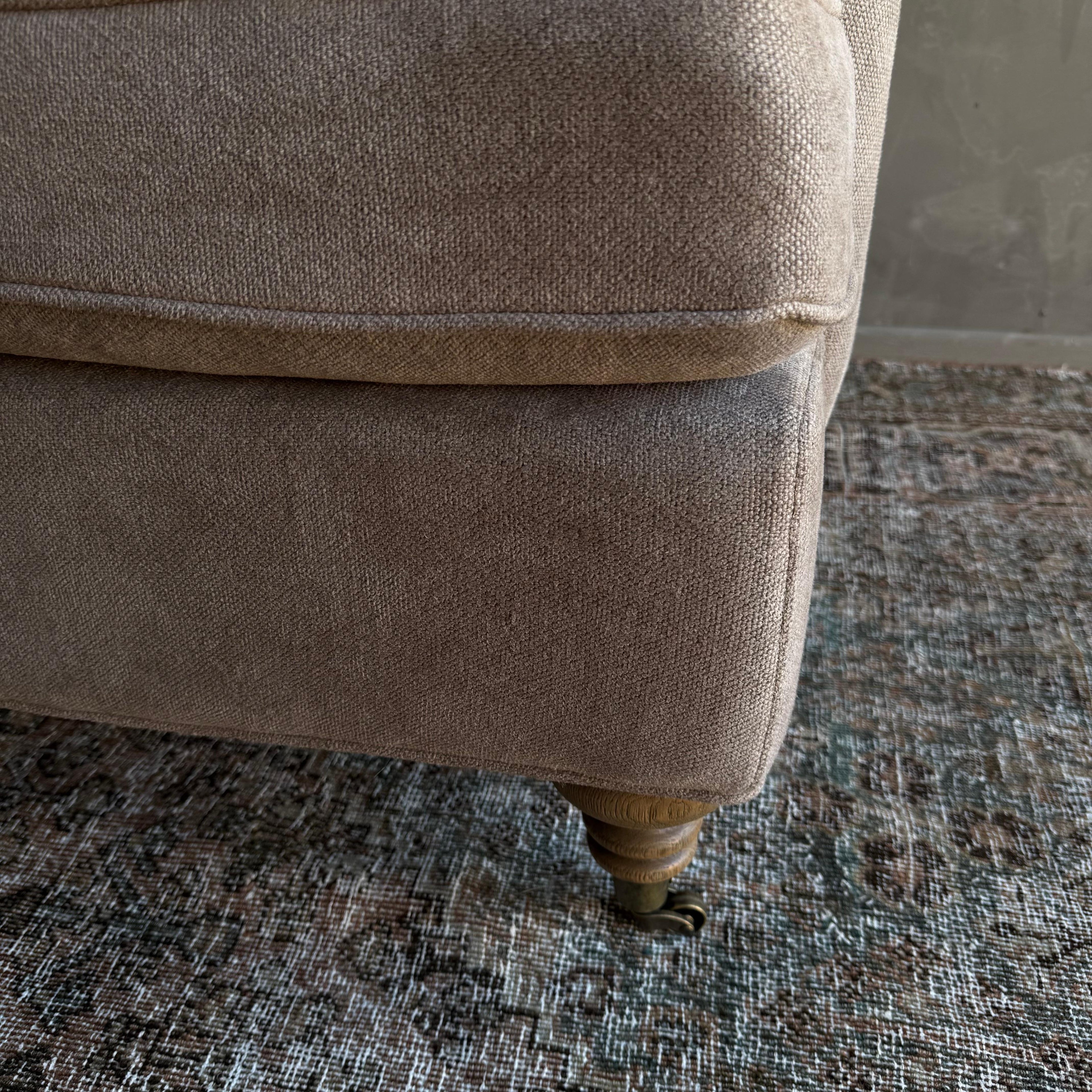 https://a.1stdibscdn.com/modern-english-sofa-in-100-hemp-ecorce-with-down-cushion-for-sale-picture-3/f_18223/f_478268721764805021724/IMG_2027_2_master.jpg