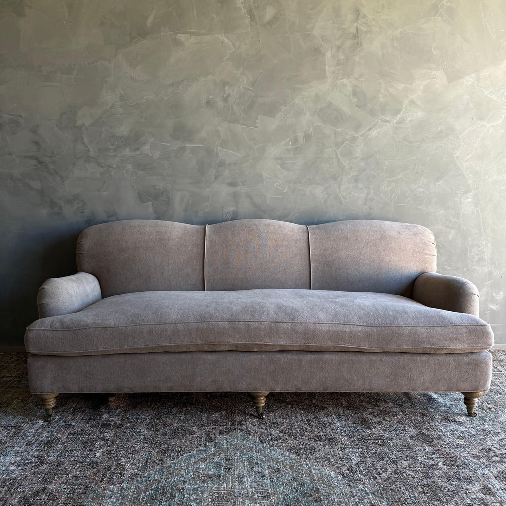 https://a.1stdibscdn.com/modern-english-sofa-in-100-hemp-ecorce-with-down-cushion-for-sale-picture-5/f_18223/f_478268721764805014420/IMG_2035_2_master.jpg