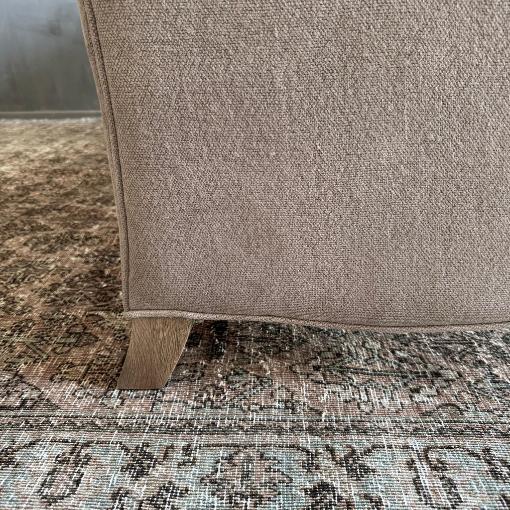 https://a.1stdibscdn.com/modern-english-sofa-in-100-hemp-ecorce-with-down-cushion-for-sale-picture-12/f_18223/f_478268721764805014987/IMG_2043_2_master.jpg