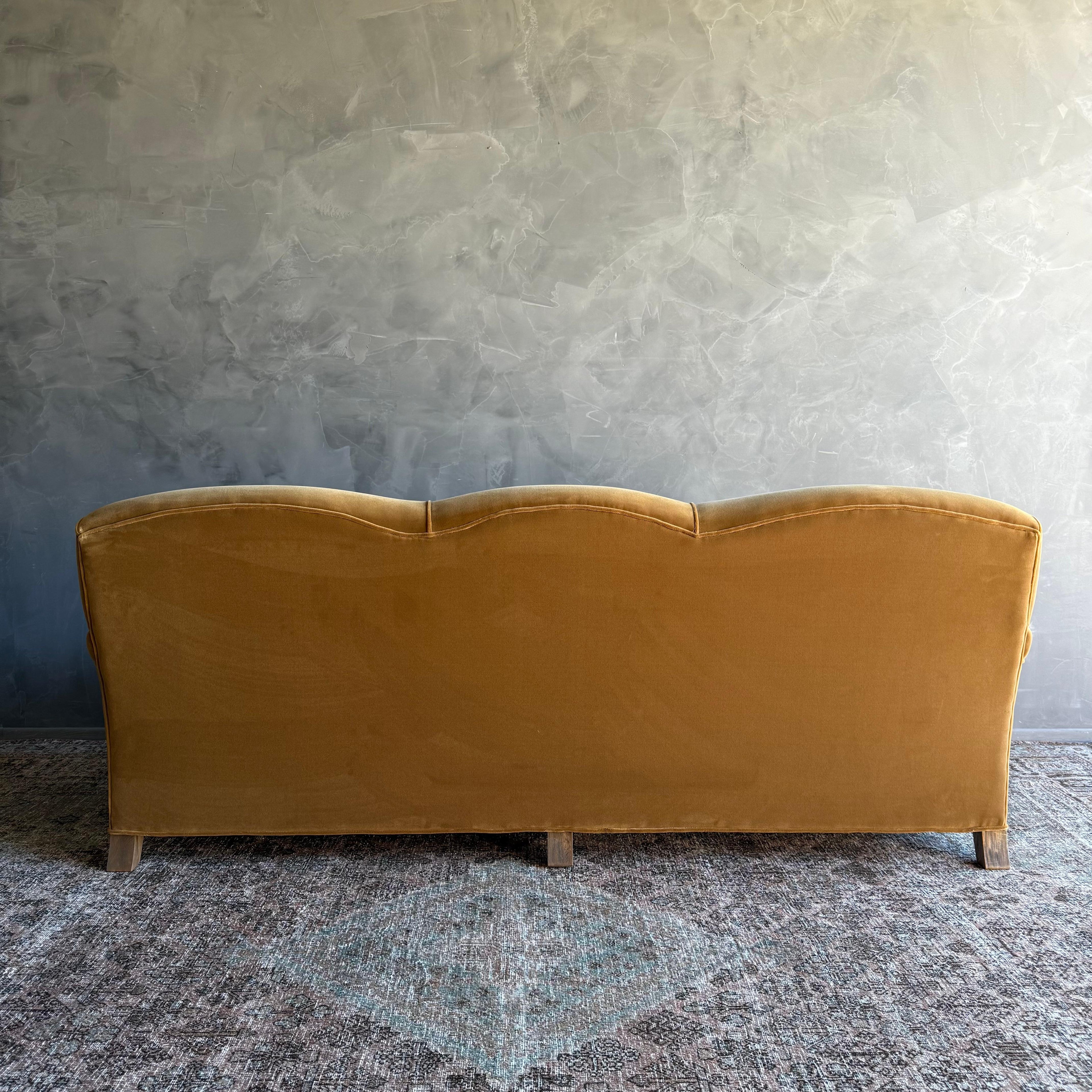 https://a.1stdibscdn.com/modern-english-sofa-in-a-caramel-mustard-faux-velvet-mohair-with-down-cushion-for-sale-picture-13/f_18223/f_478269521764806001105/IMG_2062_2_master.jpg