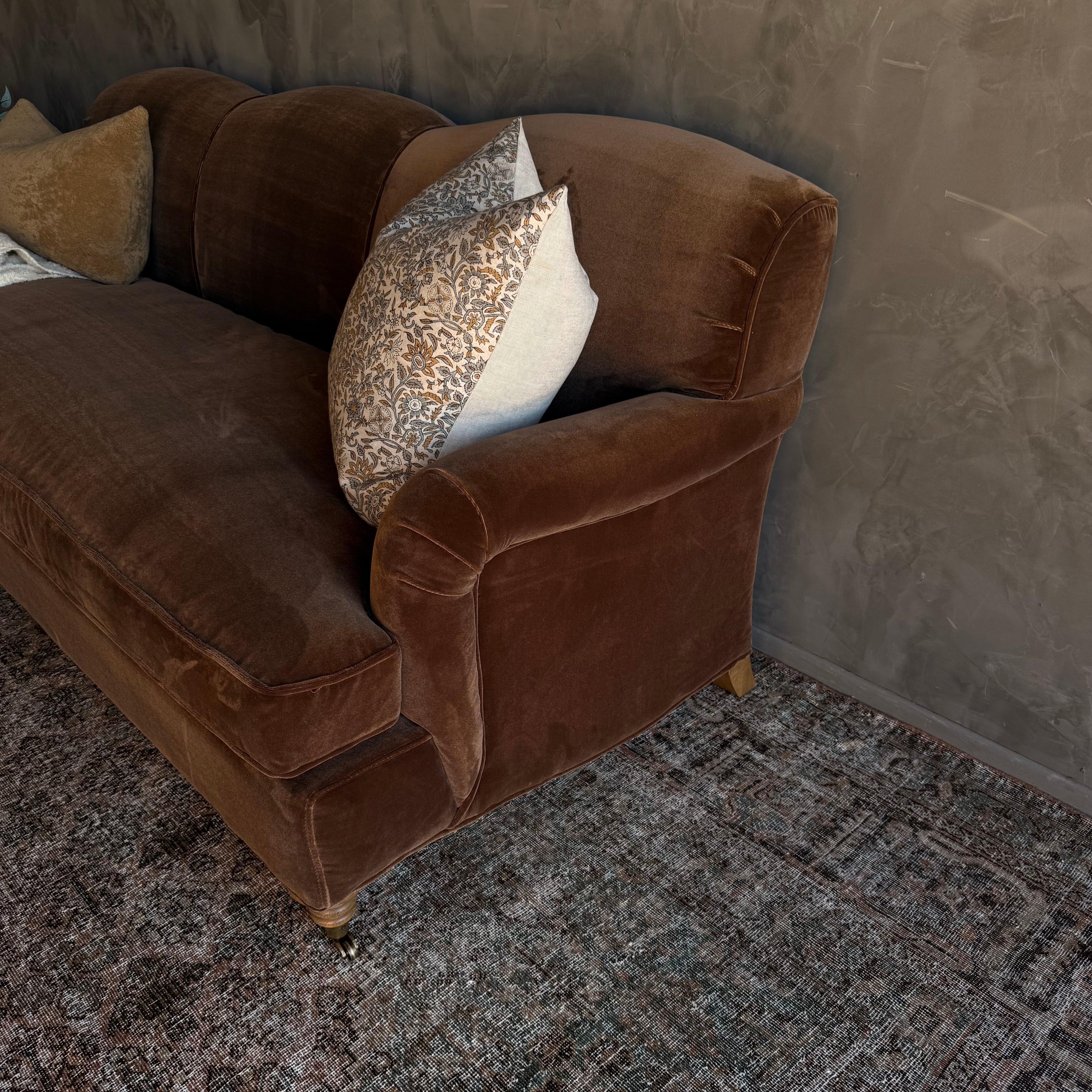 https://a.1stdibscdn.com/modern-english-sofa-in-chestnut-brown-in-faux-velvet-mohair-with-down-cushion-for-sale-picture-10/f_18223/f_492842421773862694895/IMG_2075_master.jpg
