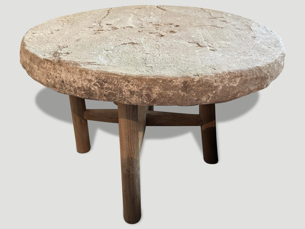 https://a.1stdibscdn.com/andrianna-shamaris-century-old-sumba-stone-table-for-sale-picture-2/f_10806/f_350467721688233491200/IMG_2168_master.jpg