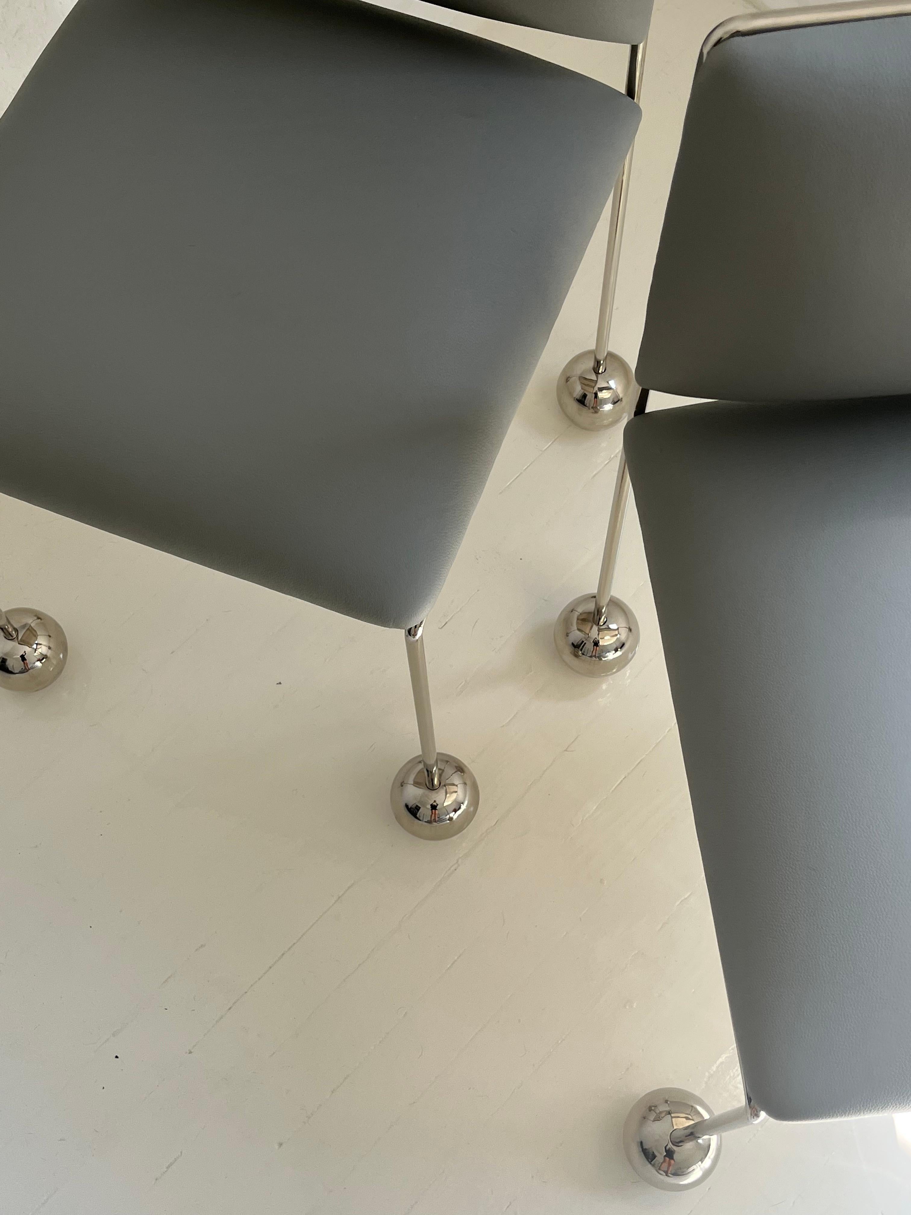 https://a.1stdibscdn.com/ball-foot-sculptural-chair-vegan-cactus-leather-green-for-sale-picture-3/f_69682/f_495941721775751596887/IMG_2205_master.jpg