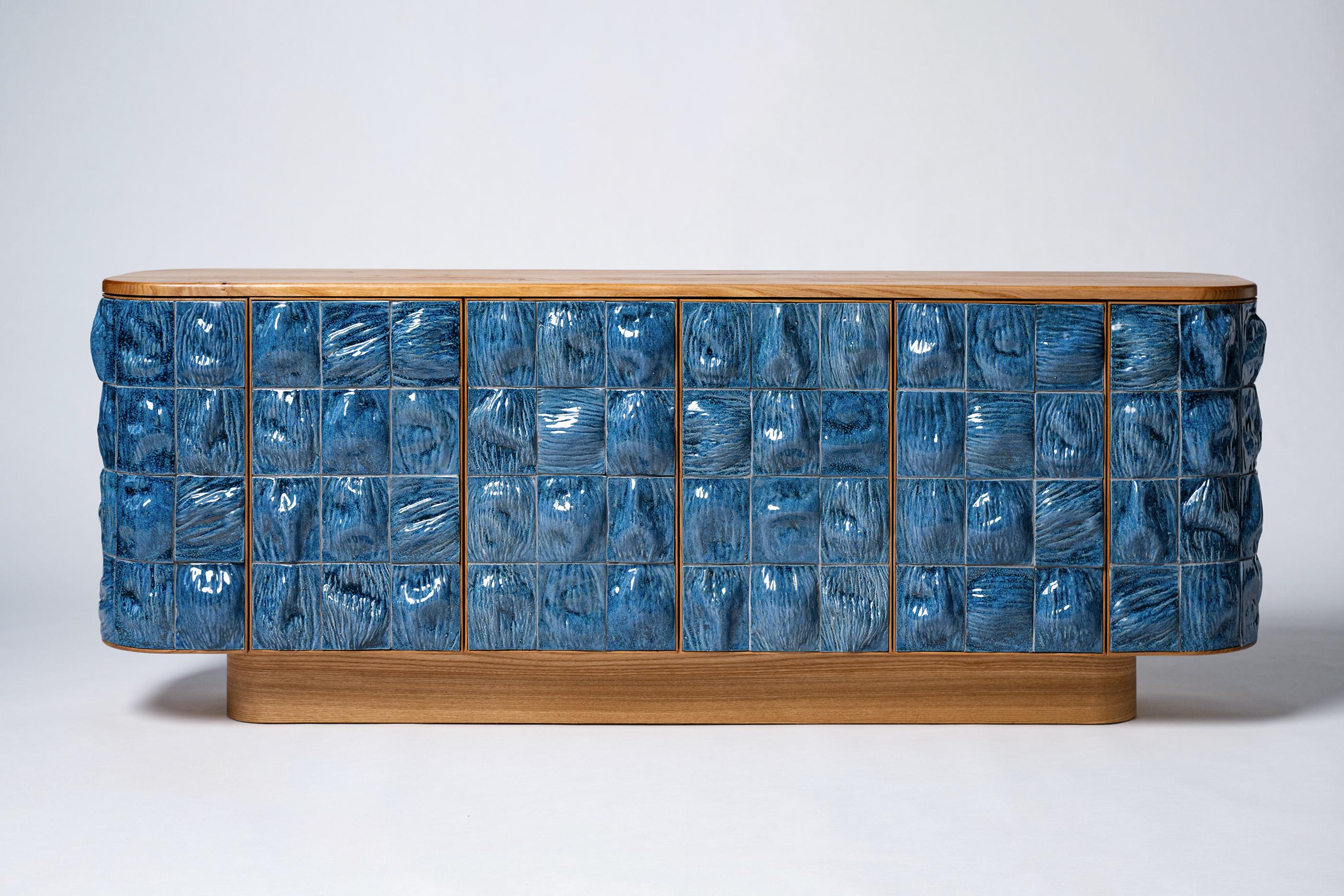 https://a.1stdibscdn.com/21st-century-round-surfaced-cabinet-moss-by-rem-atelier-netherlands-for-sale-picture-3/f_65832/f_405549021720535493746/IMG_2214_master.JPG