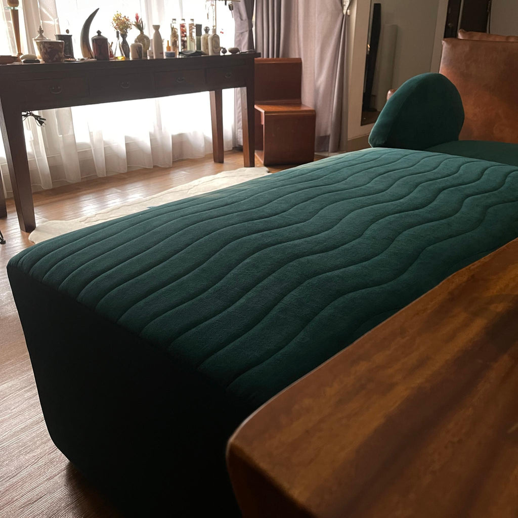 https://a.1stdibscdn.com/rag-home-three-seat-modern-bench-sofa-in-green-velvet-for-sale-picture-4/f_60182/f_273879521644932238966/IMG_2278_master.JPG