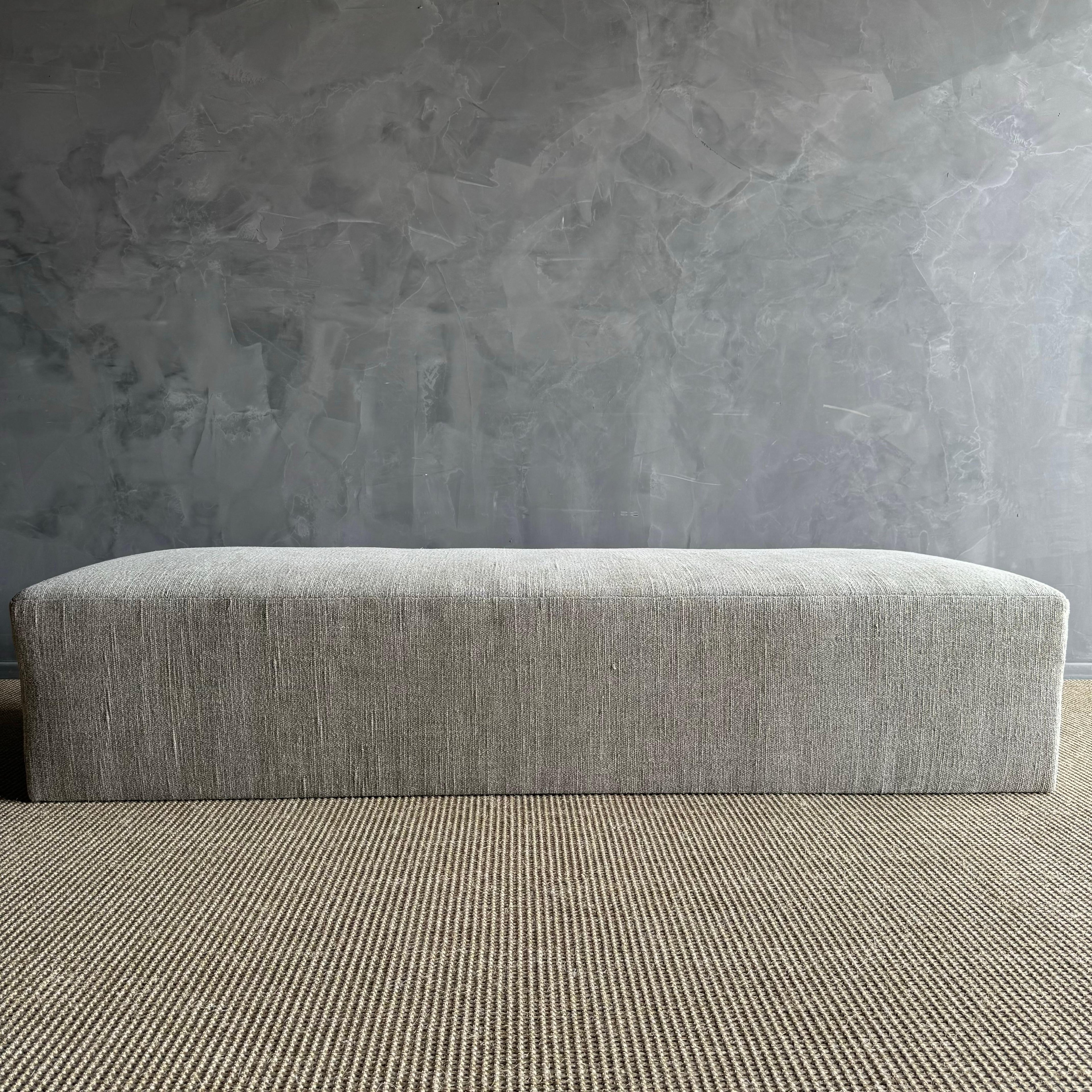 https://a.1stdibscdn.com/custom-linen-ottoman-with-waterfall-table-for-sale-picture-3/f_18223/f_424435021732400427652/IMG_2295_master.jpg