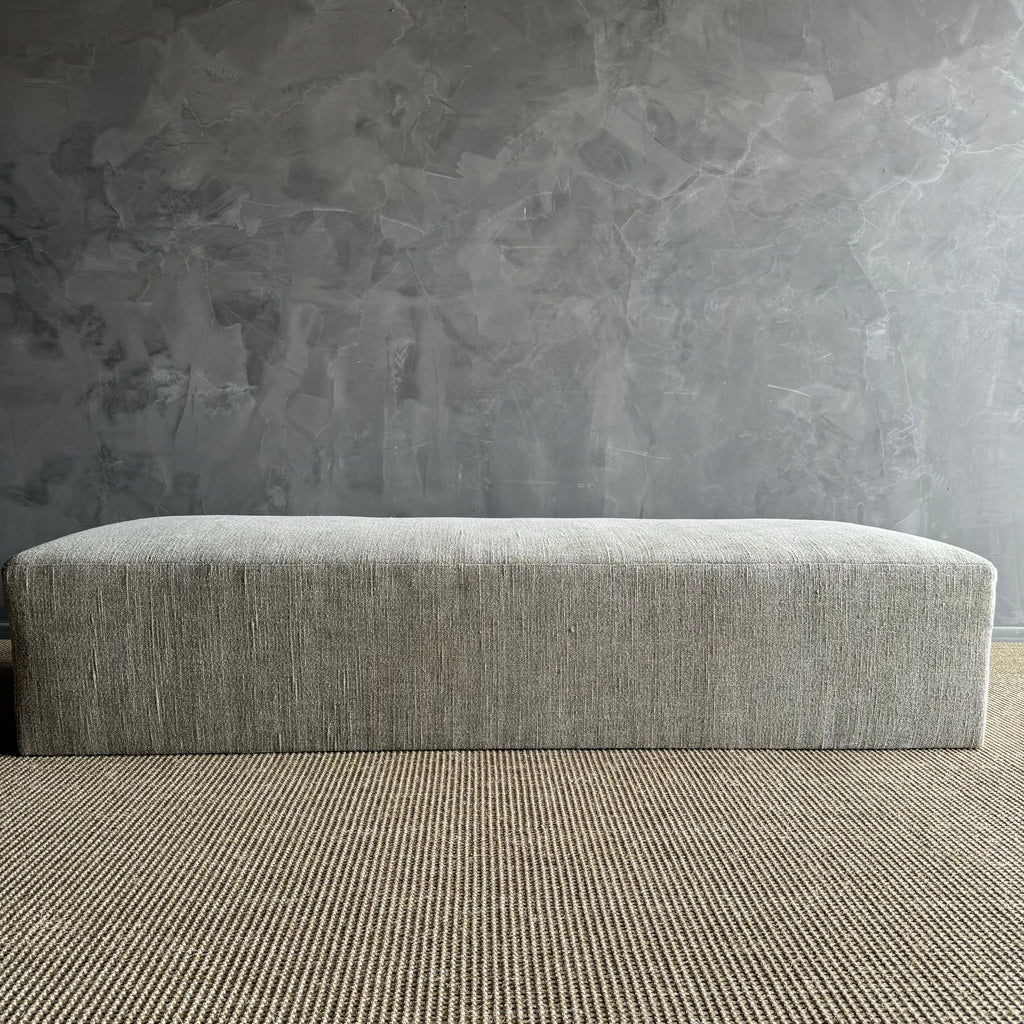 https://a.1stdibscdn.com/custom-linen-ottoman-with-waterfall-table-for-sale-picture-4/f_18223/f_424435021732400435181/IMG_2296_master.jpg