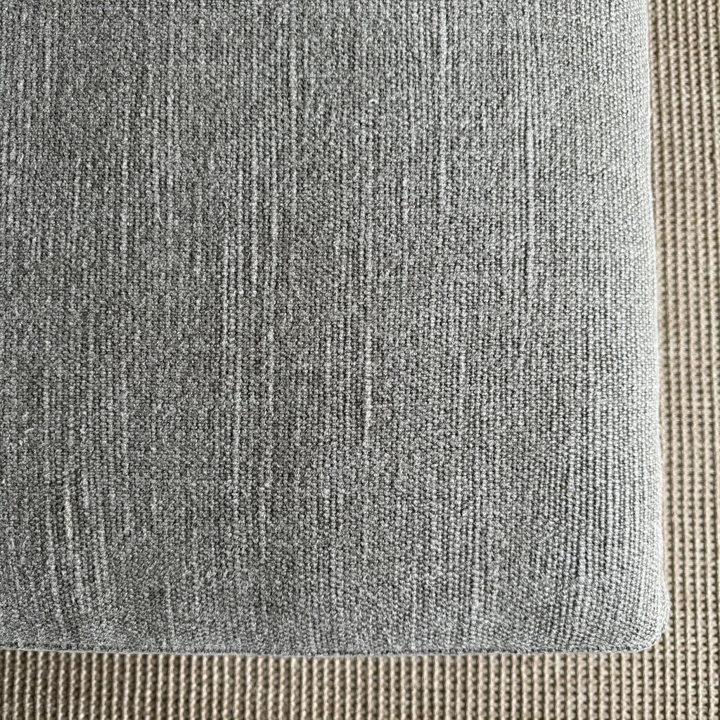 https://a.1stdibscdn.com/custom-linen-ottoman-with-waterfall-table-for-sale-picture-6/f_18223/f_424435021732400435730/IMG_2298_master.jpg