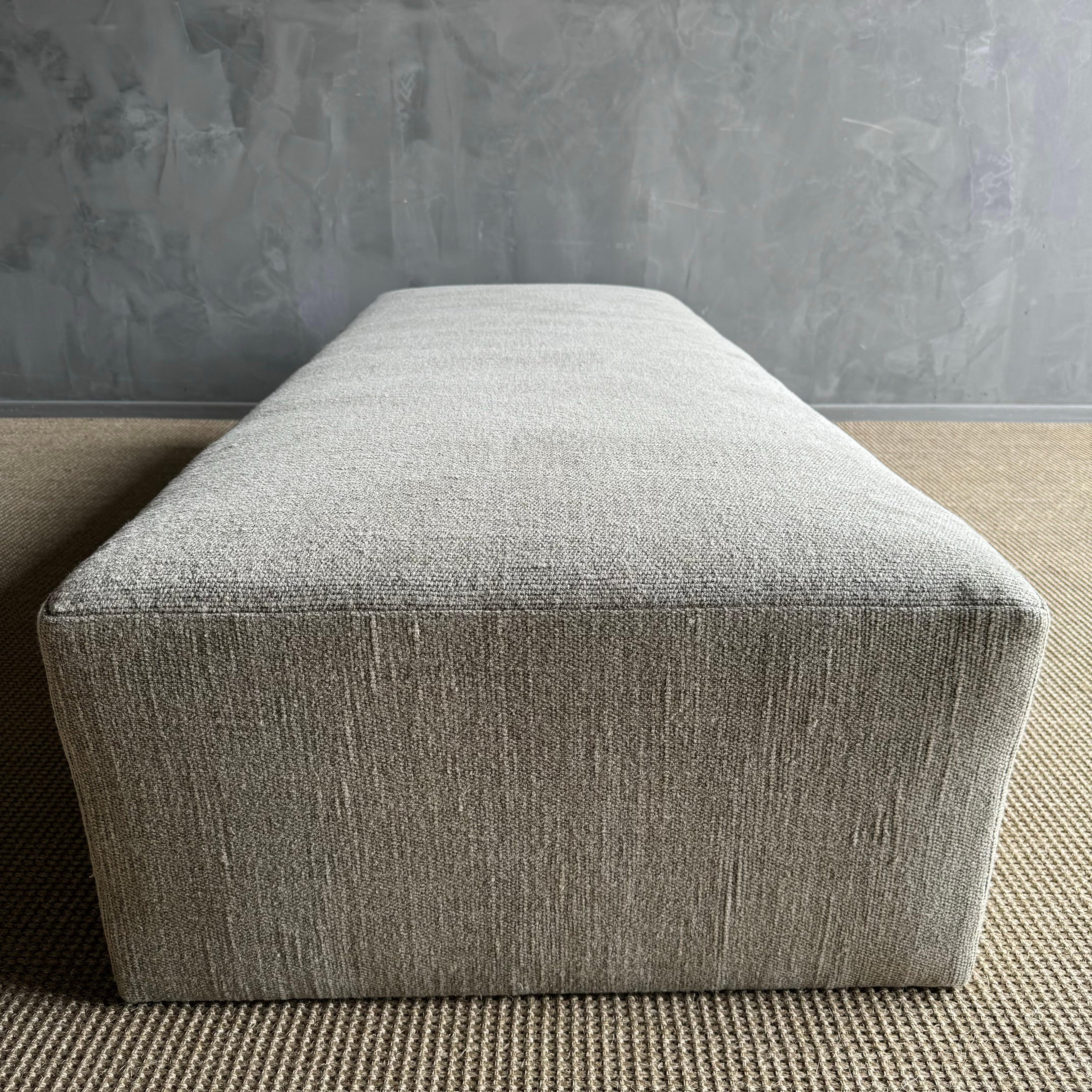 https://a.1stdibscdn.com/custom-linen-ottoman-with-waterfall-table-for-sale-picture-9/f_18223/f_424435021732400427440/IMG_2303_master.jpg