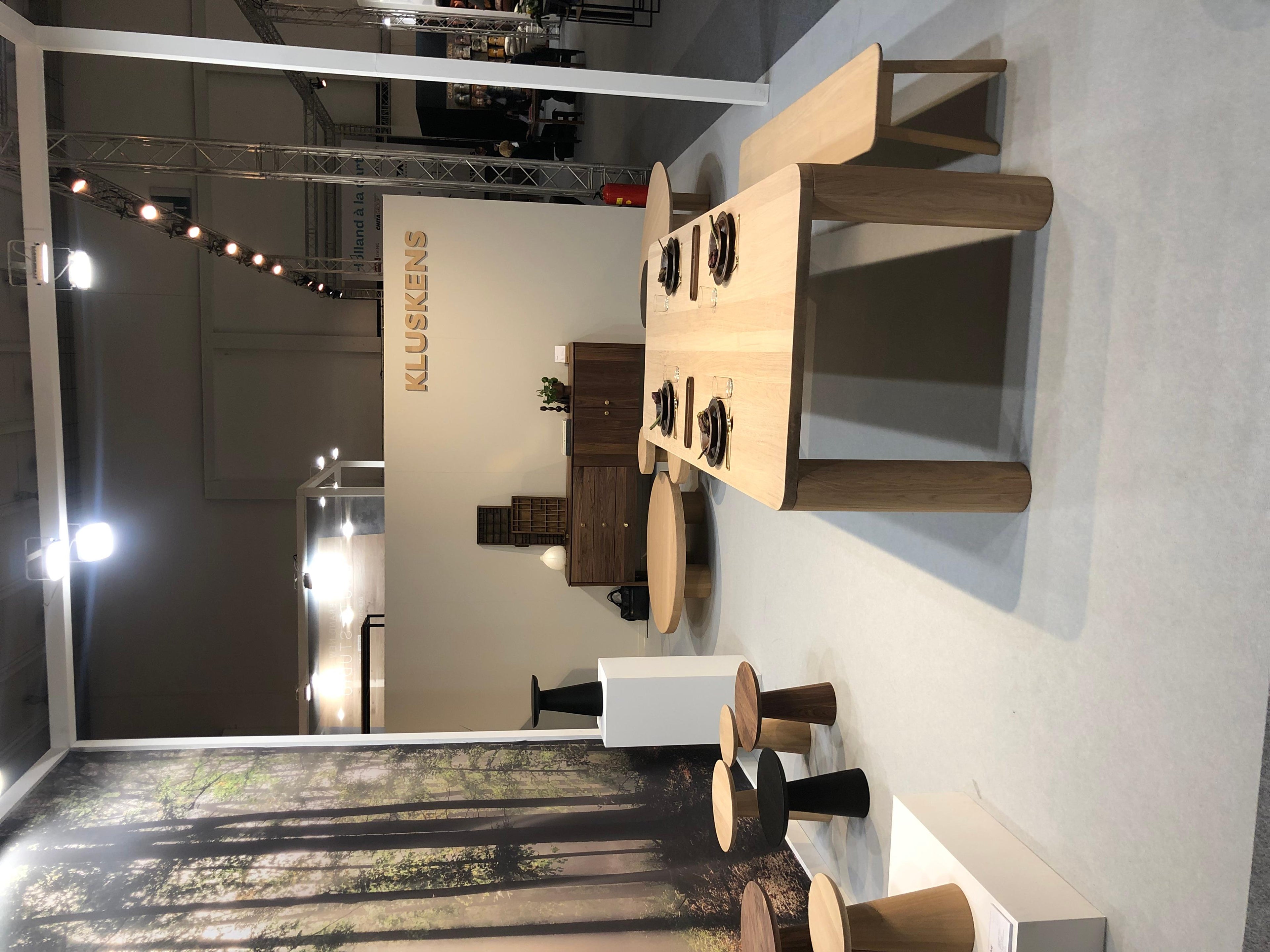 https://a.1stdibscdn.com/kluskens-elysee-dining-table-for-sale-picture-6/f_60392/f_267516021679999919177/IMG_2380_master.jpeg