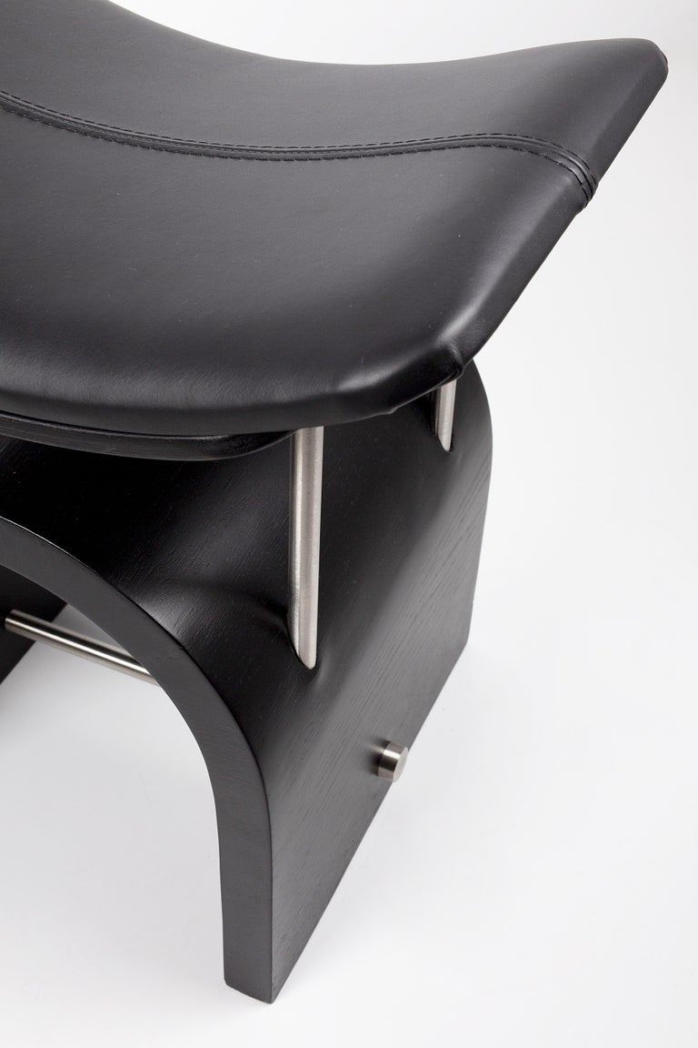 https://a.1stdibscdn.com/antique-leather-wing-stool-by-studio-laf-for-sale-picture-16/f_12192/f_331563421678124506397/IMG_2389_master.jpg?width=768