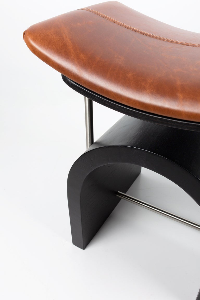https://a.1stdibscdn.com/antique-leather-wing-stool-by-studio-laf-for-sale-picture-6/f_12192/f_331563421678124497319/IMG_2394_master.jpg?width=768