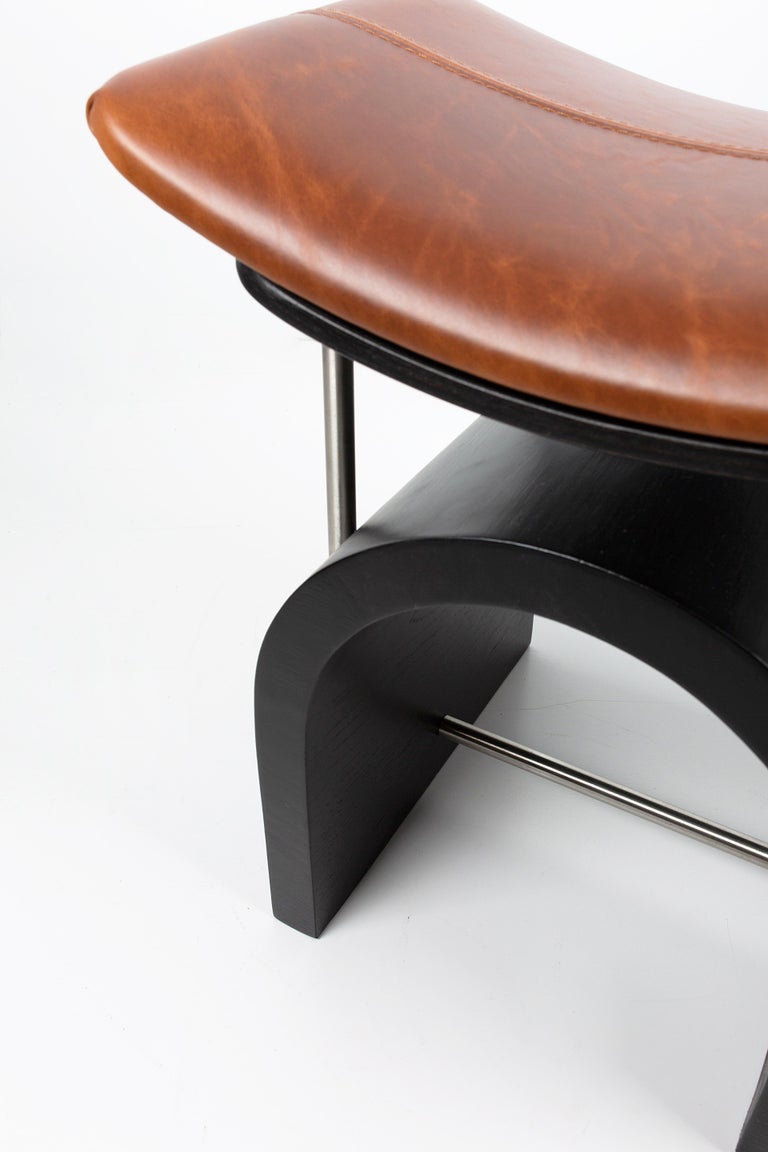 https://a.1stdibscdn.com/antique-leather-wing-stool-by-studio-laf-for-sale-picture-8/f_12192/f_331563421678124498982/IMG_2395_master.jpg?width=768