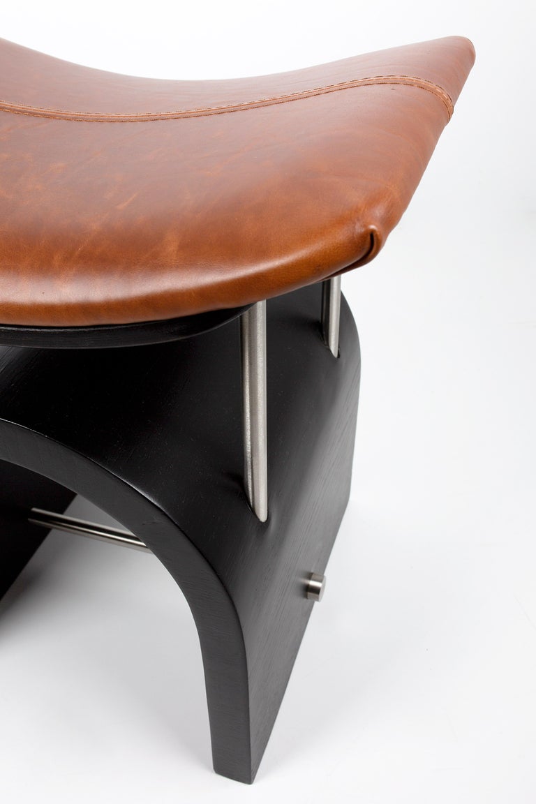 https://a.1stdibscdn.com/antique-leather-wing-stool-by-studio-laf-for-sale-picture-9/f_12192/f_331563421678124499791/IMG_2399_master.jpg?width=768