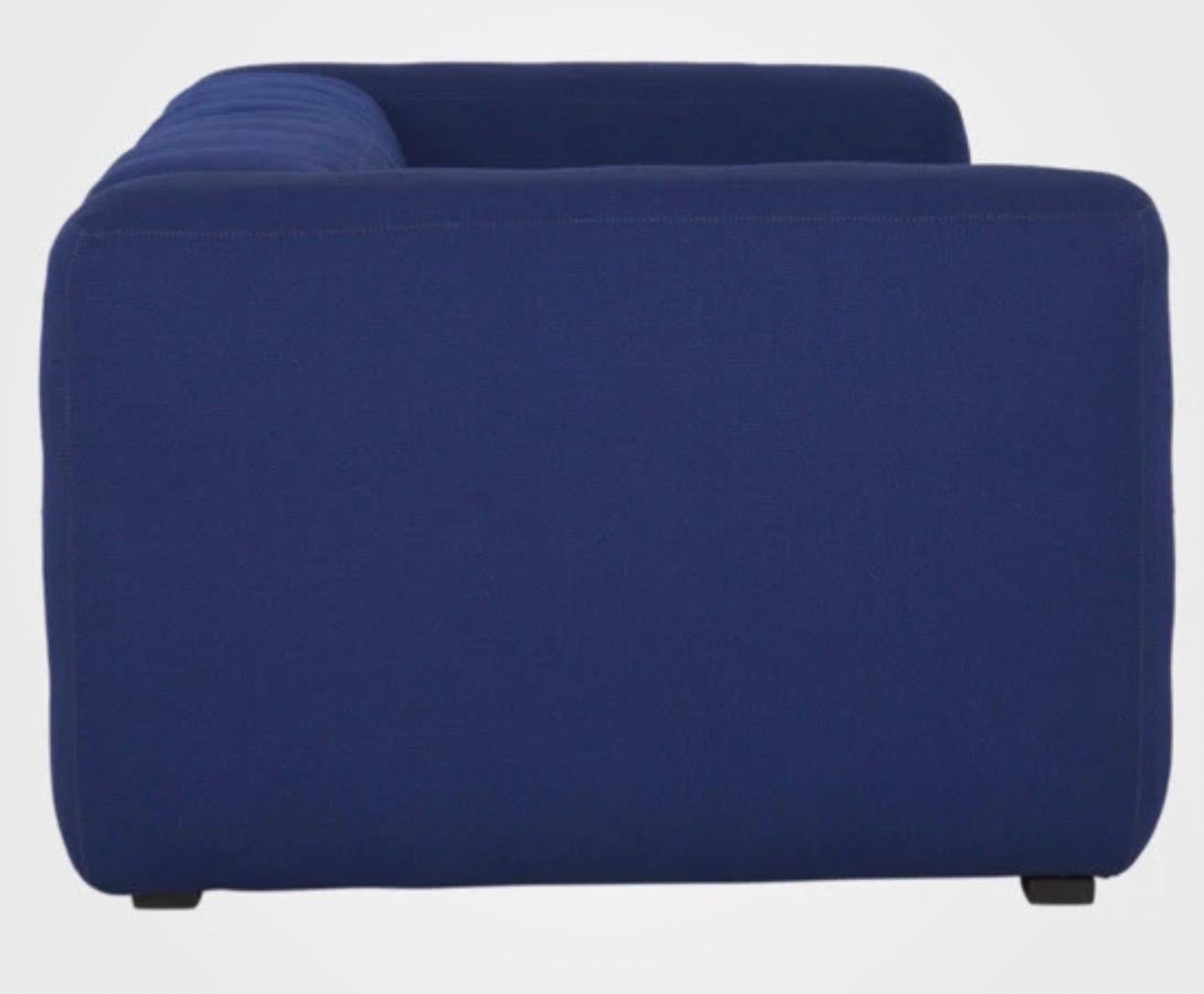 https://a.1stdibscdn.com/hay-mags-25-seater-a-herman-miller-brand-blue-green-for-sale-picture-4/f_103602/f_473452221762119374597/IMG_2456_master.jpg