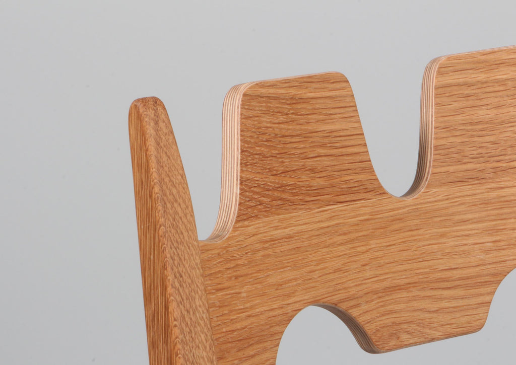 https://a.1stdibscdn.com/dining-chairs-by-henning-kjaernulf-model-razoblade-denmark-oak-for-sale-picture-4/f_42391/f_338323021681632049705/IMG_2464_master.jpg