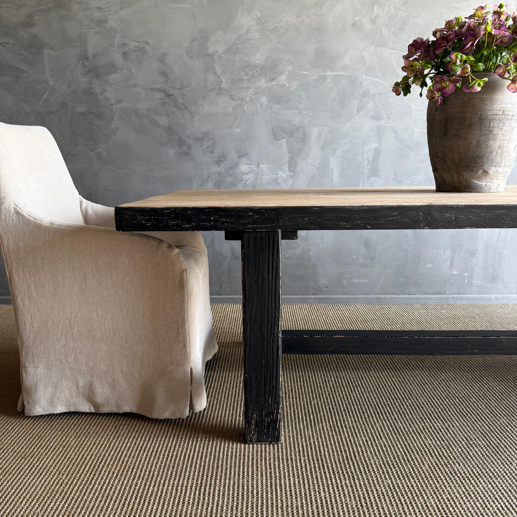 https://a.1stdibscdn.com/reclaimed-elm-wood-dining-table-in-natural-and-black-distress-for-sale-picture-7/f_18223/f_480614221766168600618/IMG_2466_master.jpeg