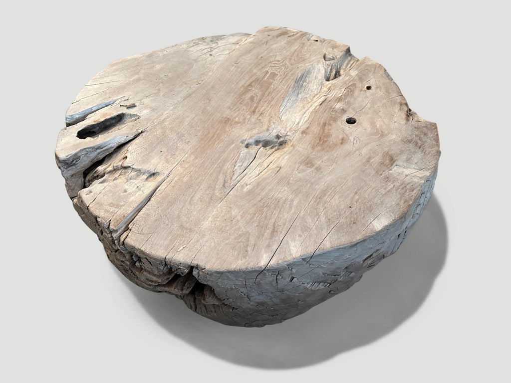 https://a.1stdibscdn.com/andrianna-shamaris-bleached-teak-wood-round-coffee-table-for-sale-picture-5/f_10806/f_350510321688314574193/IMG_2467_master.jpg