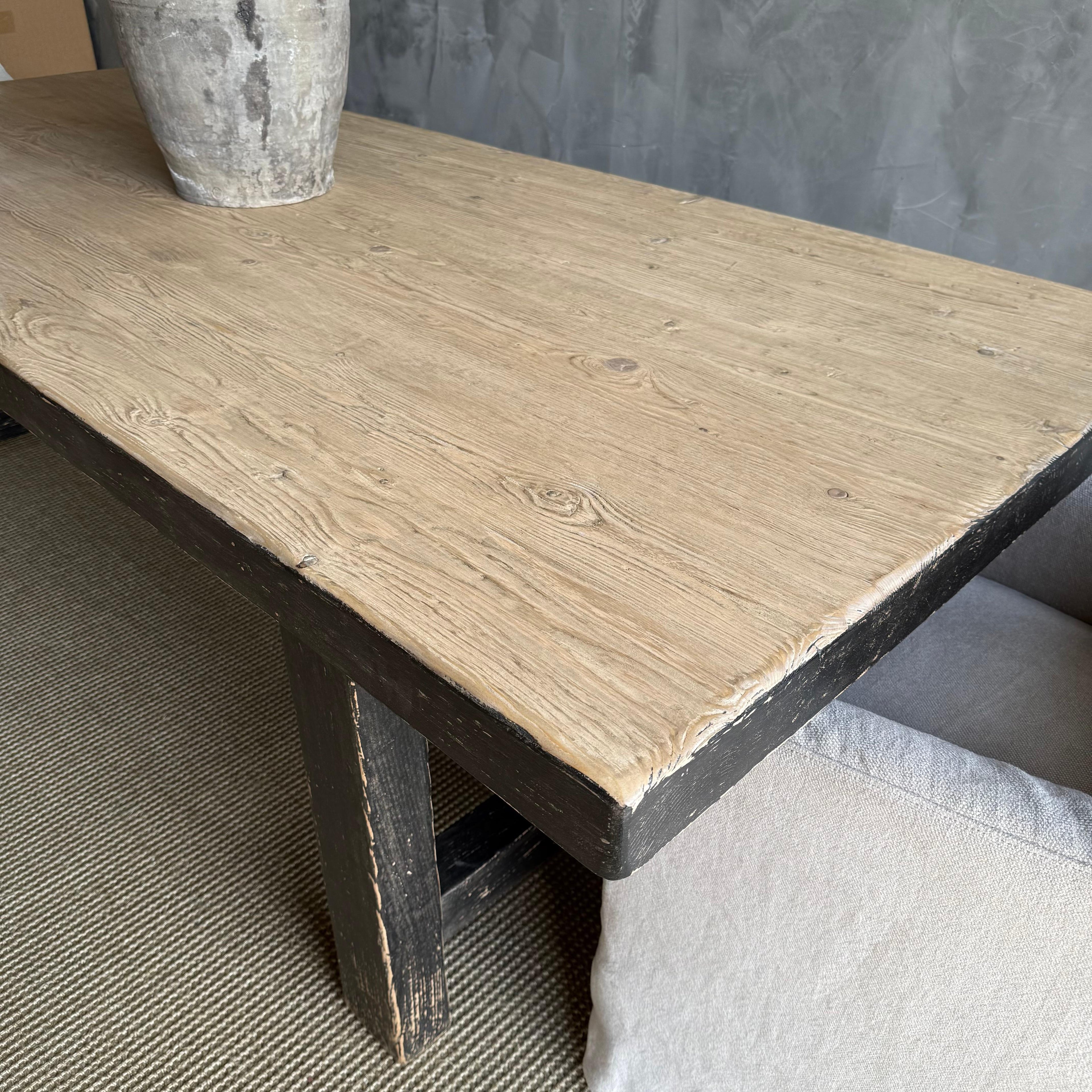 https://a.1stdibscdn.com/reclaimed-elm-wood-dining-table-in-natural-and-black-distress-for-sale-picture-10/f_18223/f_480614221766168605820/IMG_2469_master.jpeg