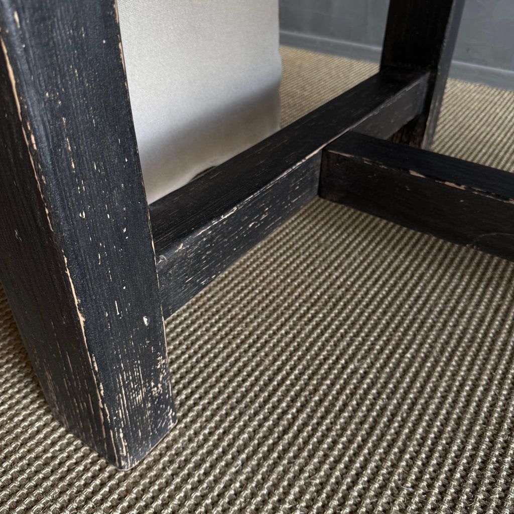 https://a.1stdibscdn.com/reclaimed-elm-wood-dining-table-in-natural-and-black-distress-for-sale-picture-13/f_18223/f_480614221766168599113/IMG_2472_master.jpeg