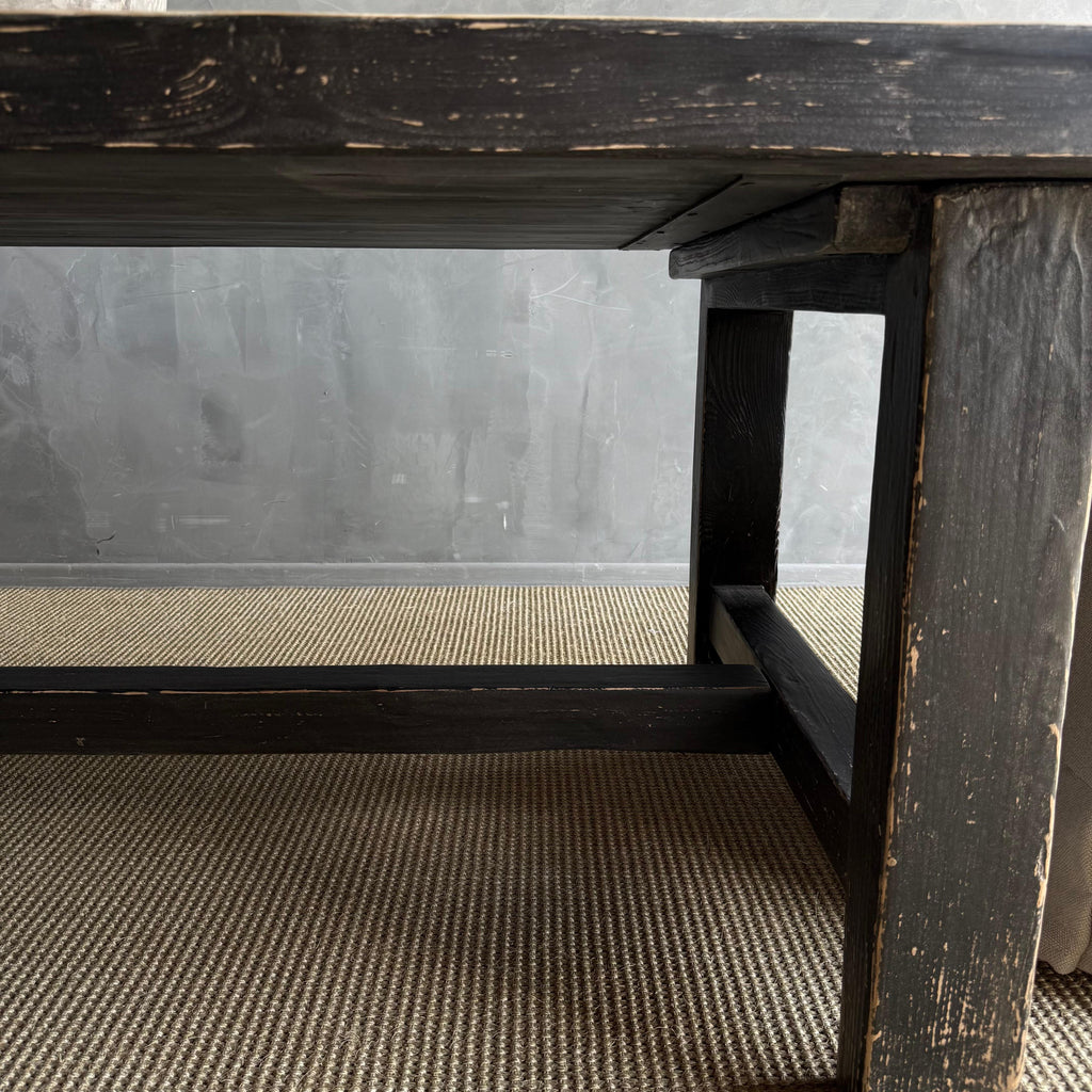 https://a.1stdibscdn.com/reclaimed-elm-wood-dining-table-in-natural-and-black-distress-for-sale-picture-14/f_18223/f_480614221766168607398/IMG_2473_master.jpeg