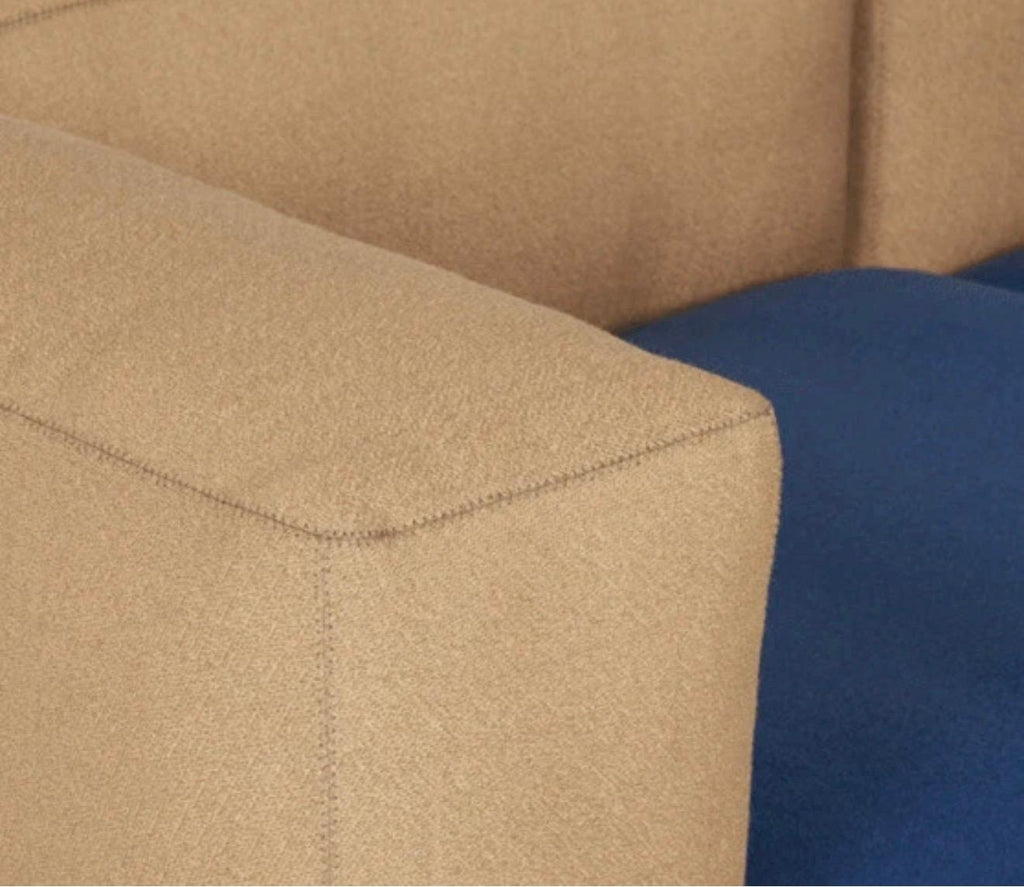 https://a.1stdibscdn.com/hay-mags-25-seater-a-herman-miller-brand-blue-beige-for-sale-picture-4/f_103602/f_473456121762121108771/IMG_2484_master.jpg