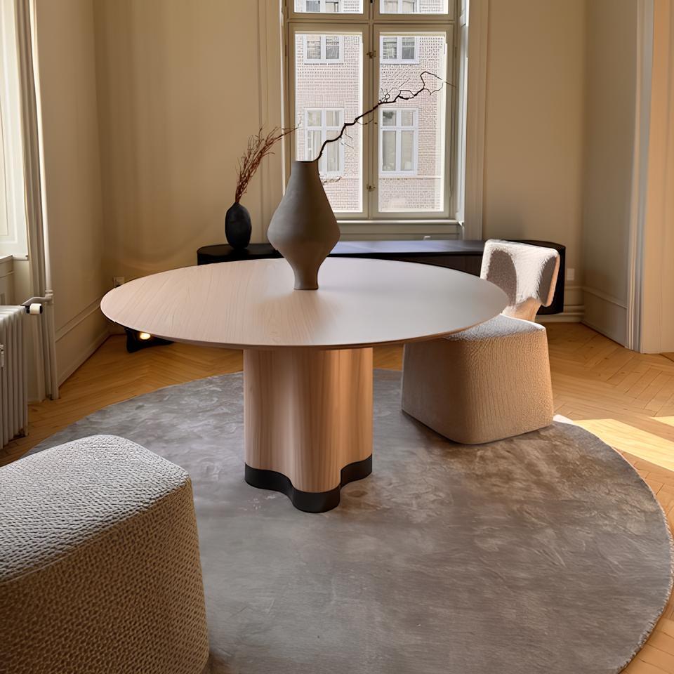 https://a.1stdibscdn.com/round-dining-table-with-sculptural-base-in-cherry-red-lacquer-for-sale-picture-6/f_27693/f_449629321750406528167/IMG_2557_master.jpg