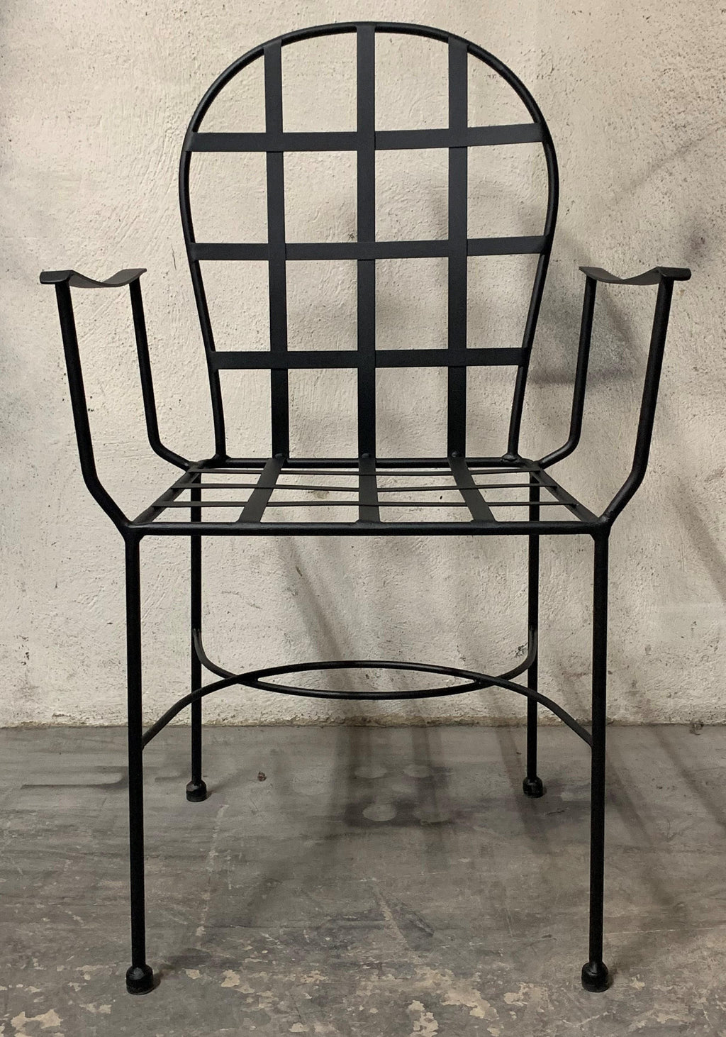 https://a.1stdibscdn.com/set-of-2-garden-or-dinning-armchairs-in-black-wrought-iron-indoor-outdoor-for-sale-picture-3/f_17262/f_311274221667473735309/IMG_2562_master.JPG