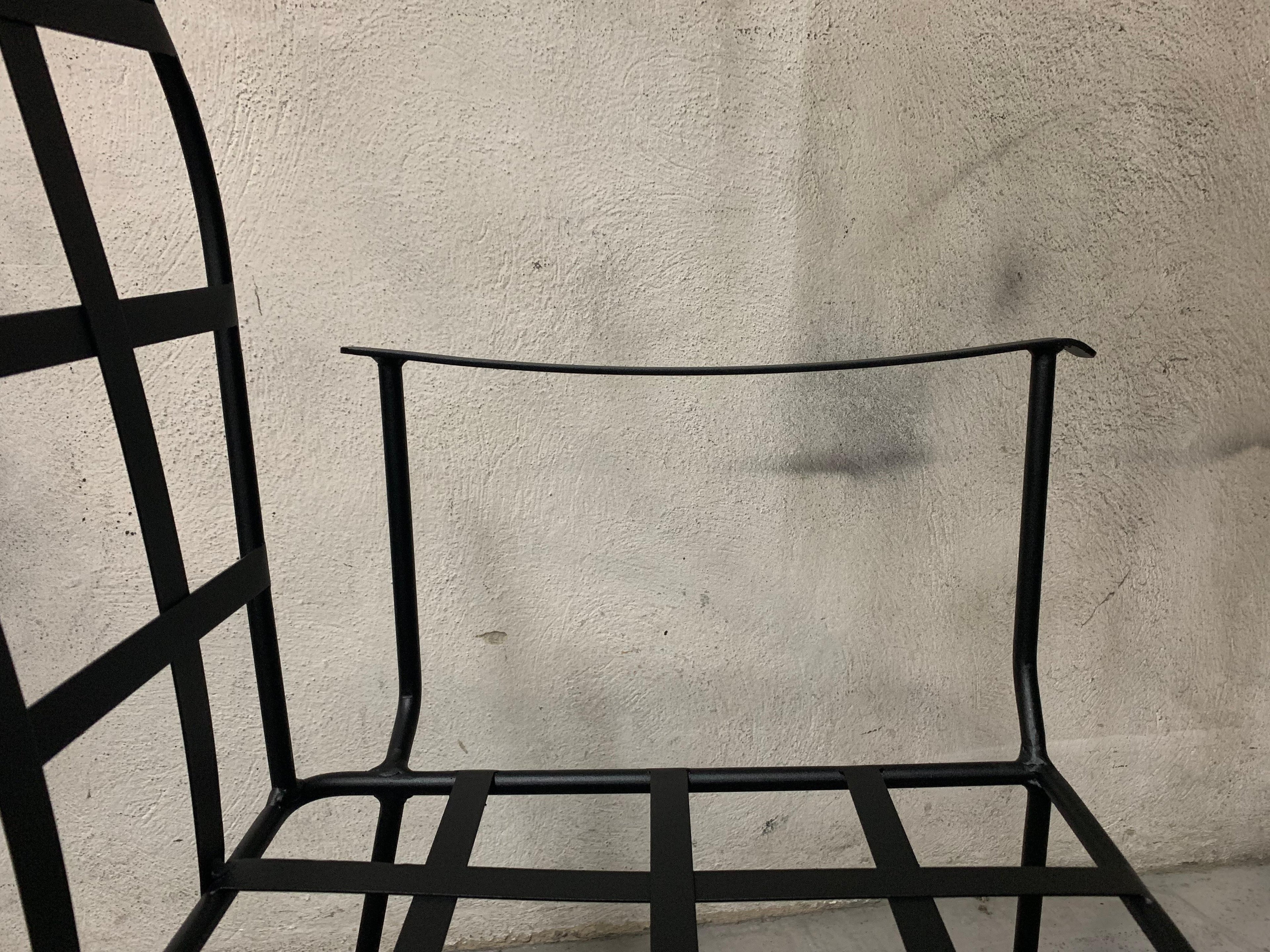https://a.1stdibscdn.com/set-of-2-garden-or-dinning-armchairs-in-black-wrought-iron-indoor-outdoor-for-sale-picture-10/f_17262/f_311274221667473739363/IMG_2572_master.JPG