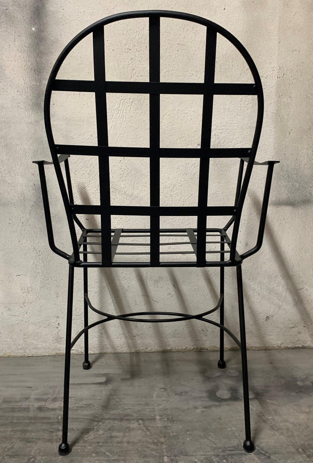 https://a.1stdibscdn.com/set-of-2-garden-or-dinning-armchairs-in-black-wrought-iron-indoor-outdoor-for-sale-picture-8/f_17262/f_311274221667473738150/IMG_2573_master.JPG