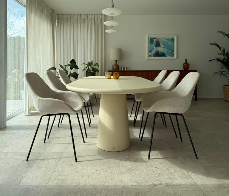 https://a.1stdibscdn.com/contemporary-rounded-natural-plaster-menhir-table-320-cm-by-isabelle-beaumont-for-sale-picture-11/f_86552/f_442893621743254166916/IMG_2616_master.jpeg?width=768