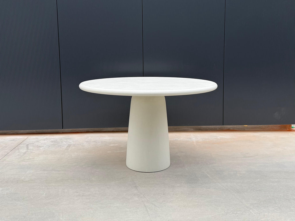 https://a.1stdibscdn.com/customizable-handmade-plaster-textured-dining-table-round-contemporary-cm140-for-sale-picture-9/f_86552/f_406219321775672880615/IMG_2692_master.jpeg