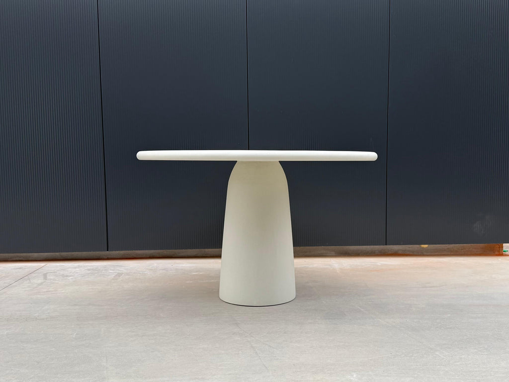 https://a.1stdibscdn.com/customizable-handmade-plaster-textured-dining-table-round-contemporary-cm140-for-sale-picture-10/f_86552/f_406219321775672880635/IMG_2694_master.jpeg