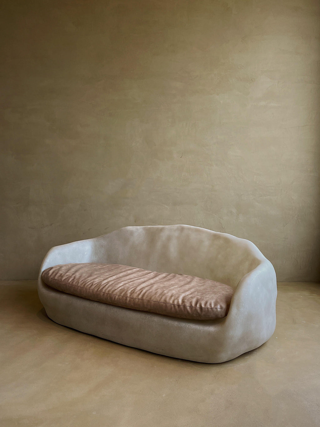 https://a.1stdibscdn.com/knead-sofa-by-karstudio-for-sale-picture-4/f_12192/f_327069121676044325555/IMG_2712_master.jpg