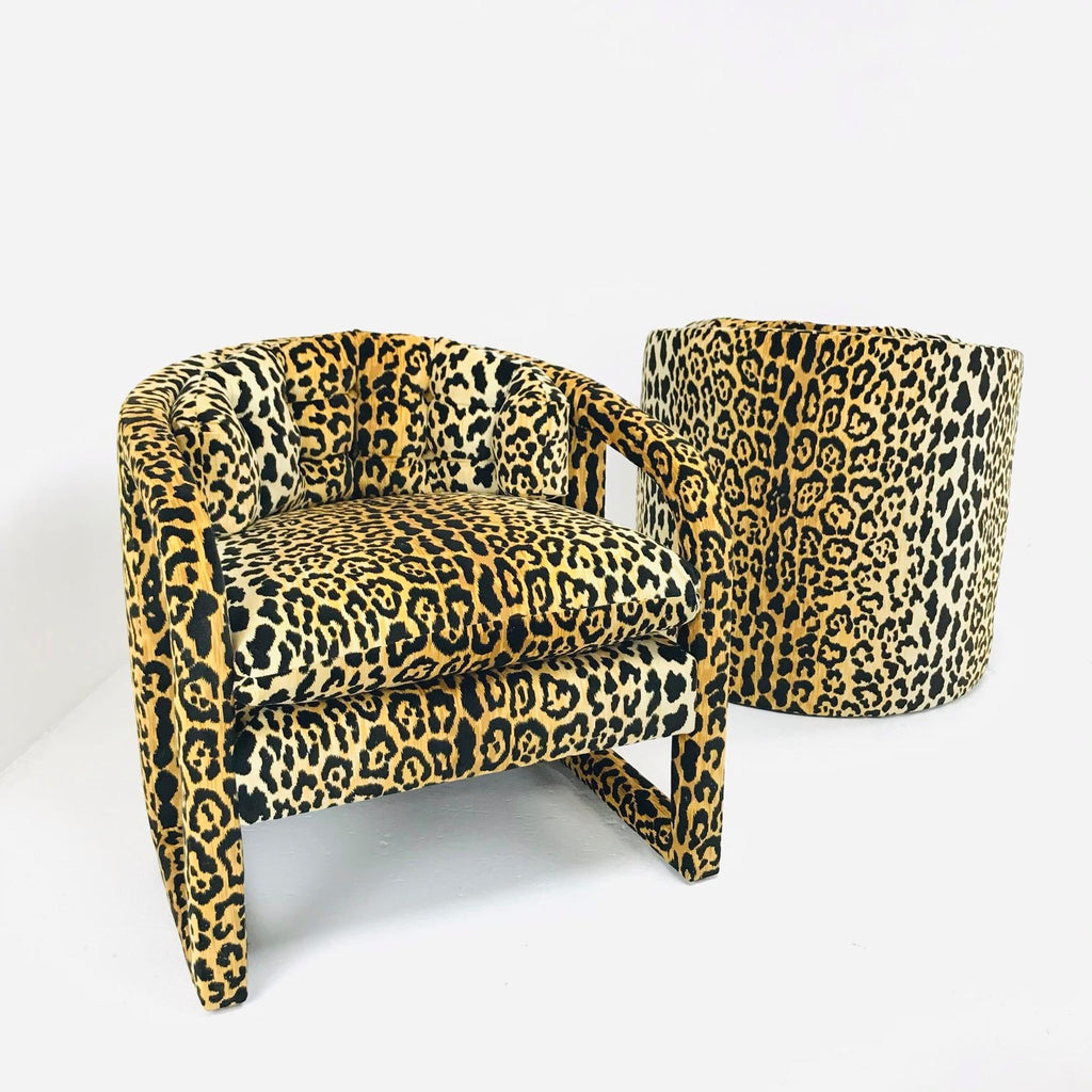 https://a.1stdibscdn.com/pair-of-custom-barrel-back-armchairs-in-leopard-velvet-for-sale-picture-5/f_9413/f_264185221638810776083/IMG_2858_master.JPEG
